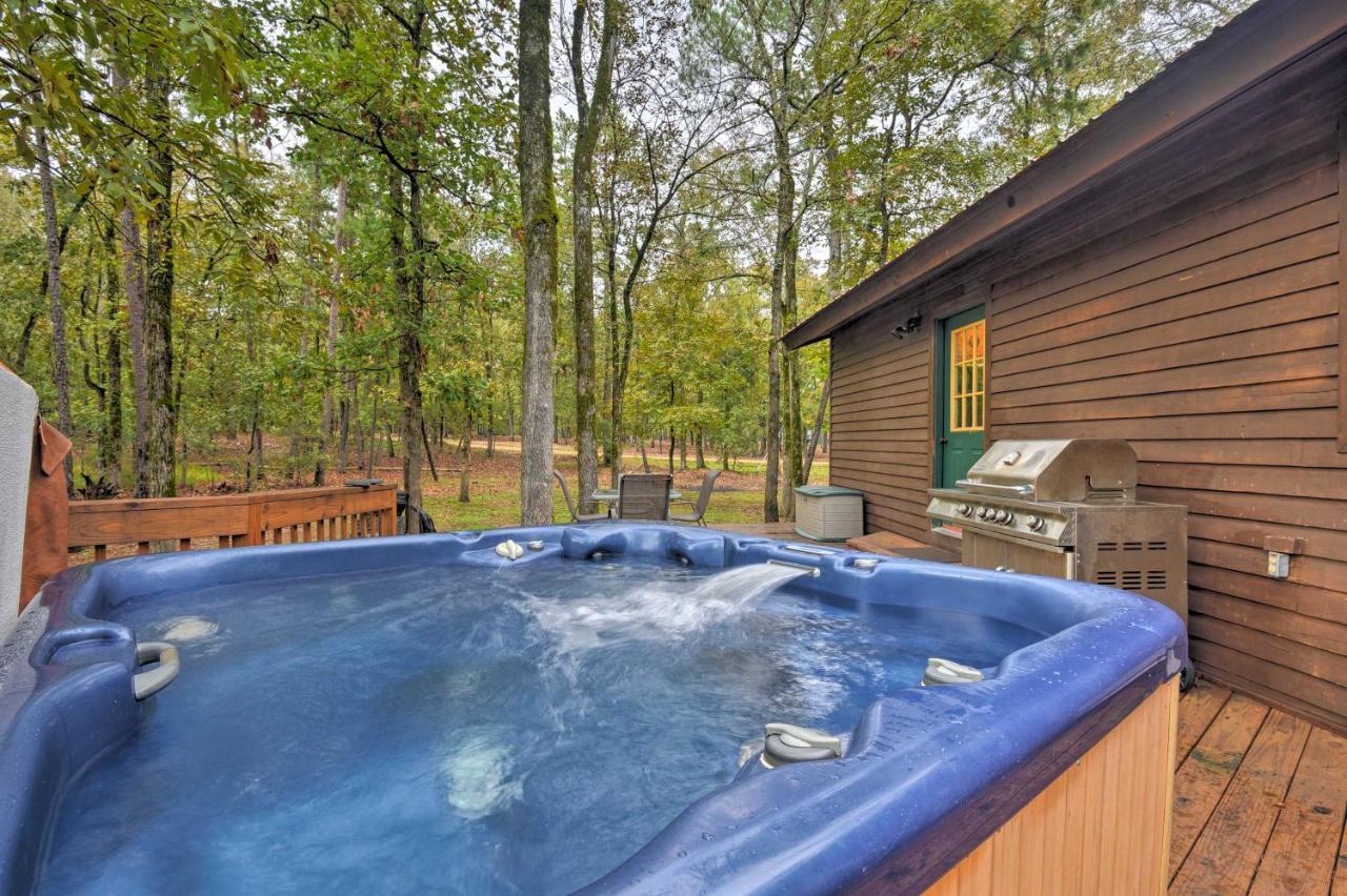 Hochatown Hideaway With Hot Tub, Grill And Fire Pit! Villa Stephens Gap Exterior foto