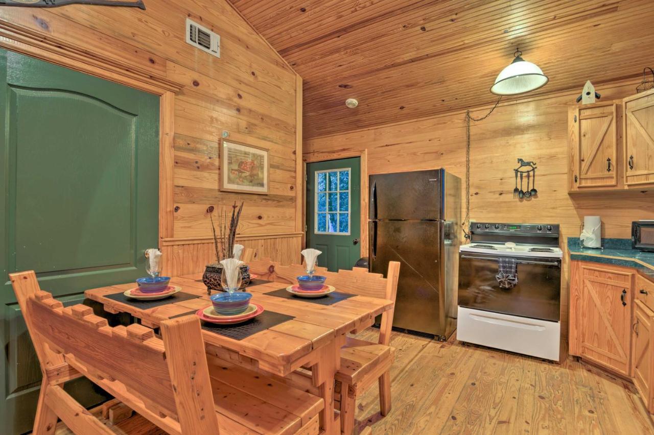 Hochatown Hideaway With Hot Tub, Grill And Fire Pit! Villa Stephens Gap Exterior foto