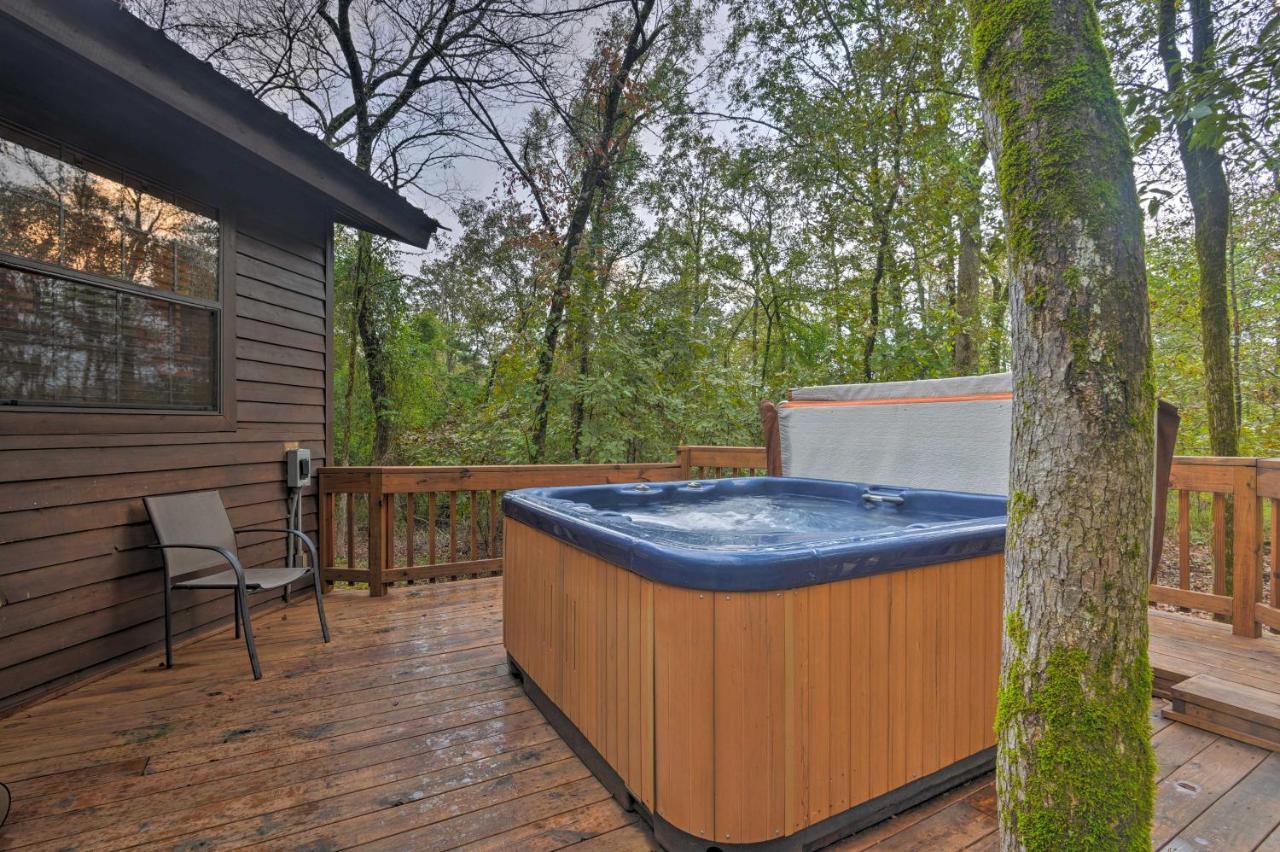 Hochatown Hideaway With Hot Tub, Grill And Fire Pit! Villa Stephens Gap Exterior foto